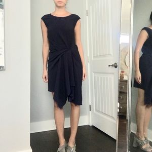Easy chic navy dress